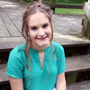 Meet your Posher, Abby